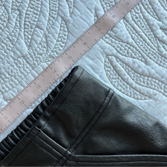 SPANX - Leather-Like Jogger - Black - Picture 12 of 13